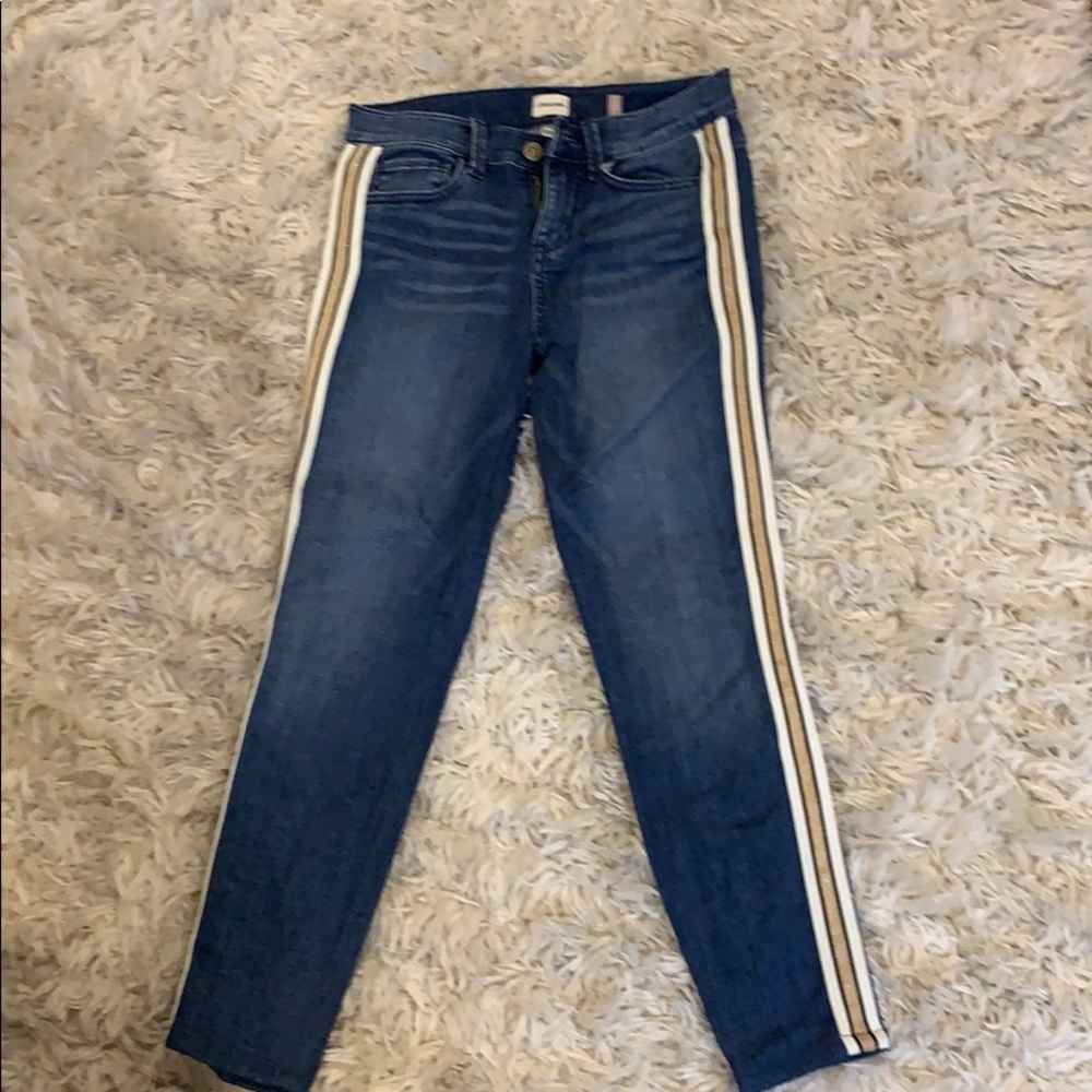 Sneak peek jeans
